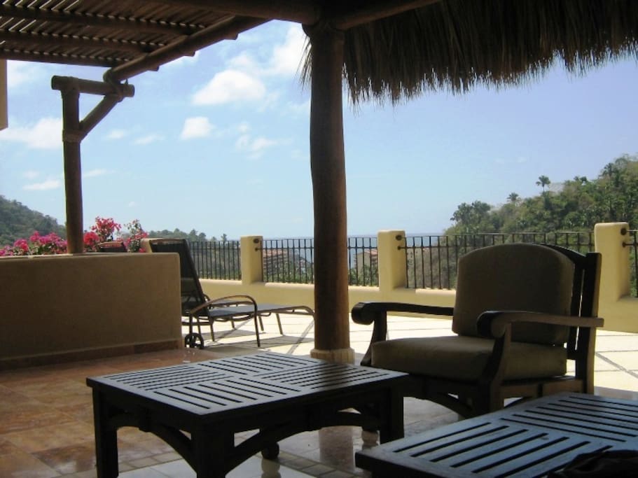 The roof top area too relax and enjoy!!