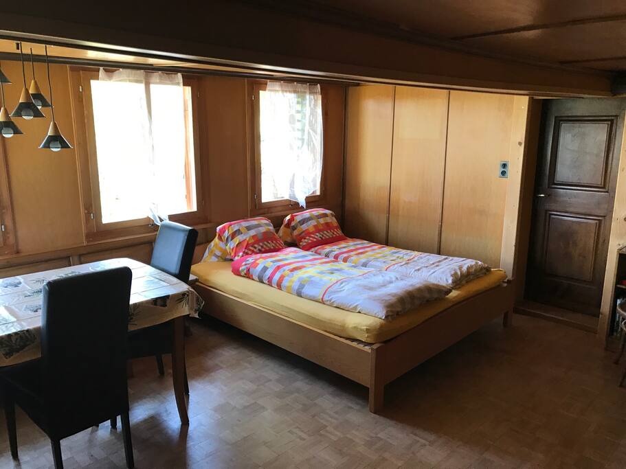 Das 2. Schlafzimmer wird beheizt von..... / the 2nd bedroom and its heating.....