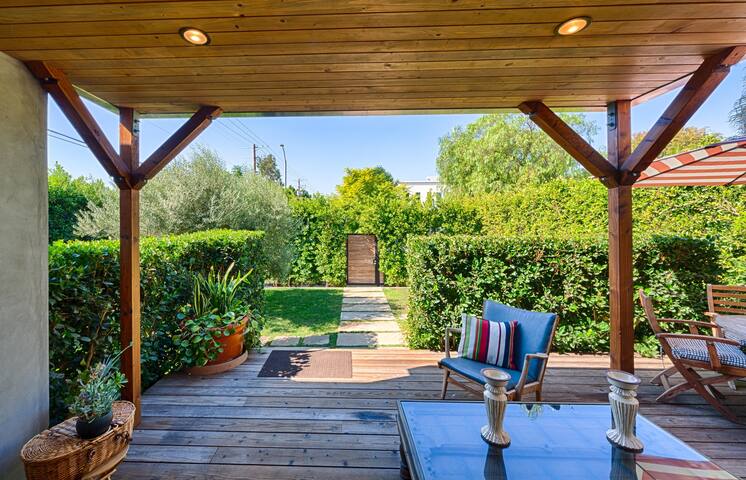 European Designer Melrose Home in Los Angeles gallery image 3