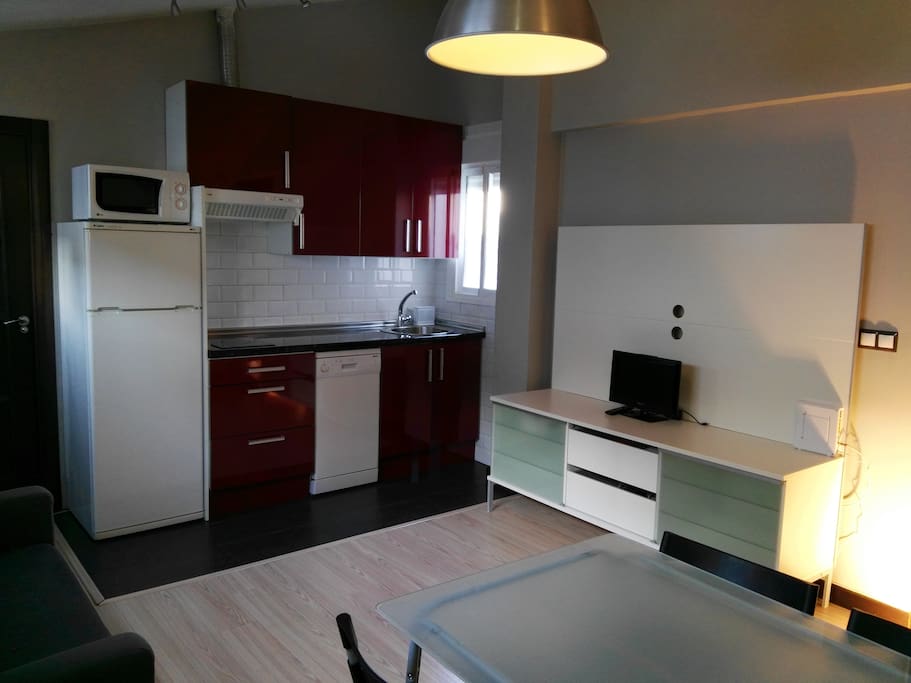 SALON COMEDOR - COCINA / LIVING ROOM - KITCHEN