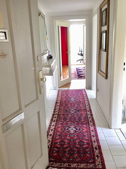 Eingang in die Wohnung, Blick in den Flur