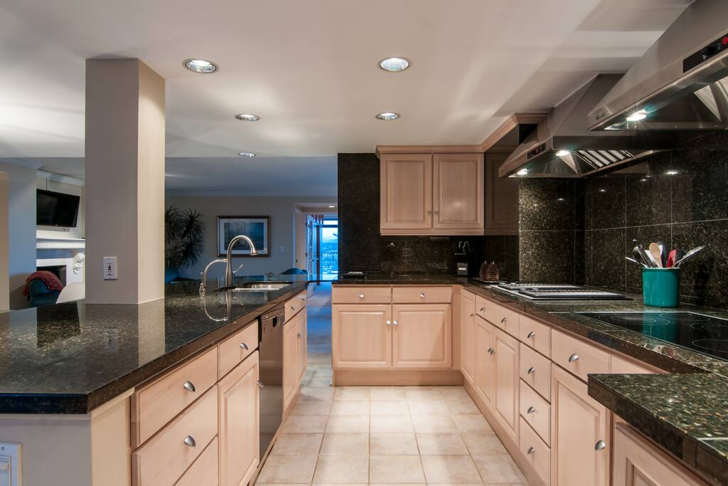 Use the fully equipped kitchen to prepare your favorite recipes.