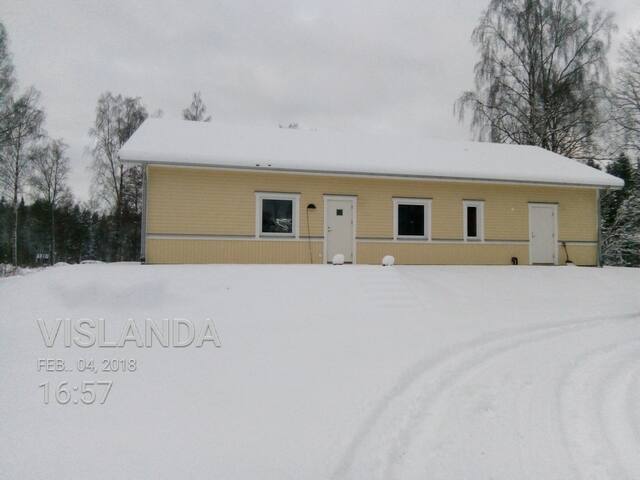This certificate is the property of DNV GL Business Assurance Sweden AB and must be Initial certification date: Vstergatan 8, 342 50 Vislanda, Sweden. Vida Wood AB