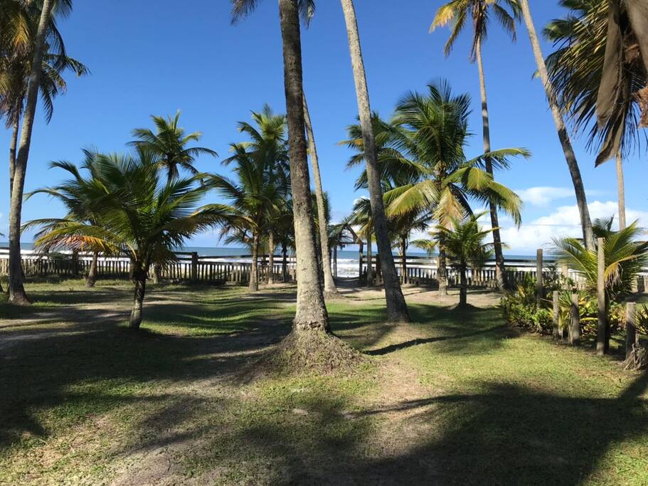 Saída do Condomínio para a Praia