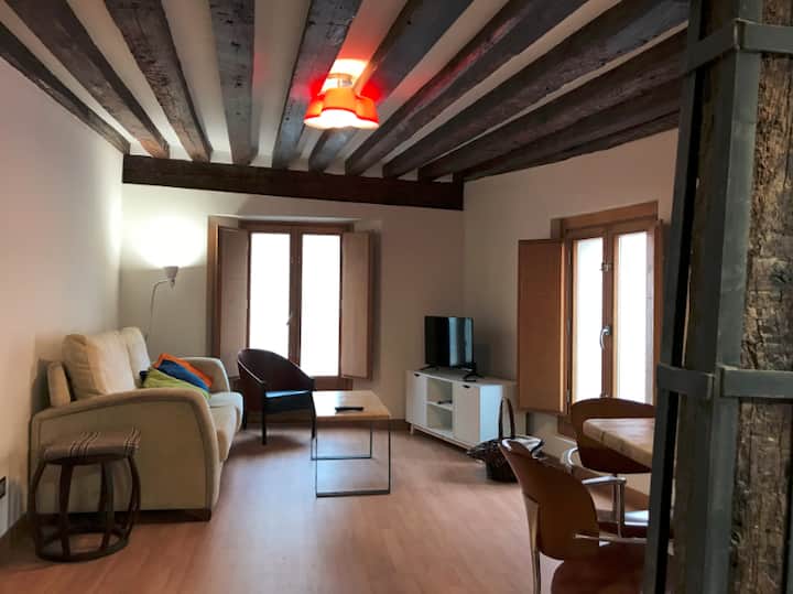 Utopia Home - Burgos, España