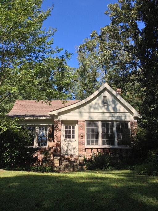 Front of home, freshly painted.