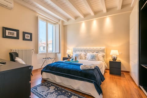 Exclusive viareggina art deco villa, with jacuzzi