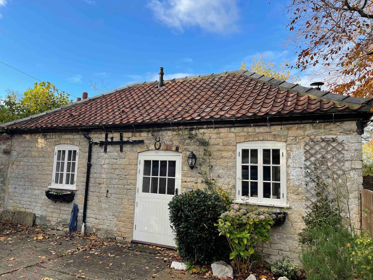 Entire Guest Suite Old Stable Heighington Guest houses for Rent in