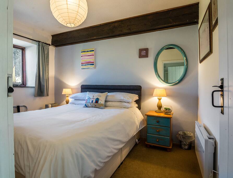 Foxglove Kingsize Bedroom
