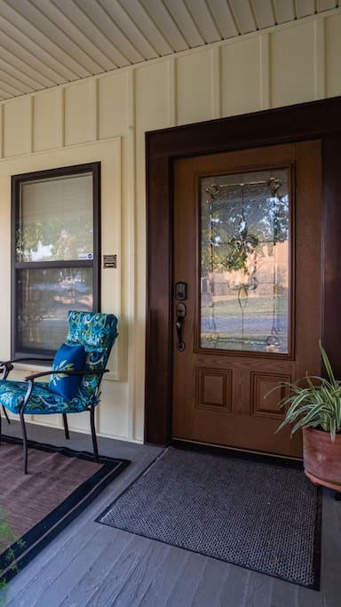 Front porch entrance to Yellow-wood Suite - right side front porch directly in front Tivy Street sidewalk