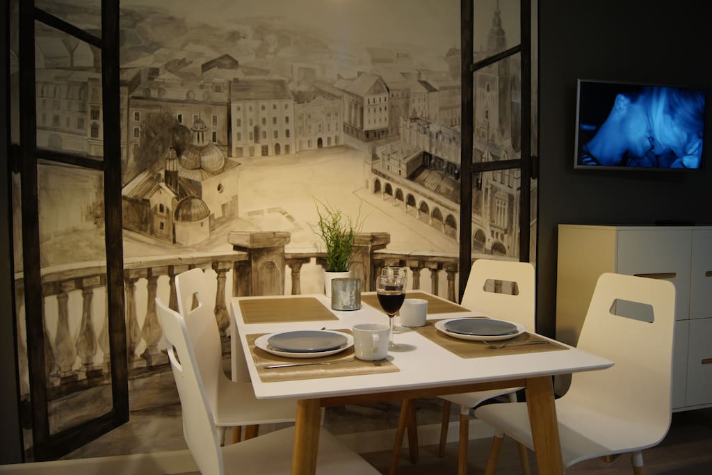 Table and mural Arianska Center LuxuryCracow