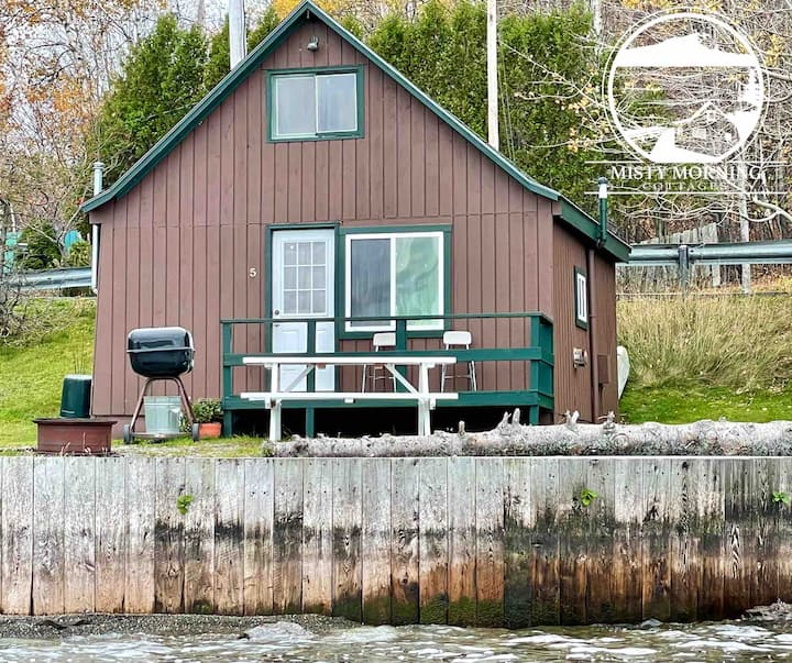 Misty Morning Cottages 5 on Moosehead Lake Cottages for Rent in