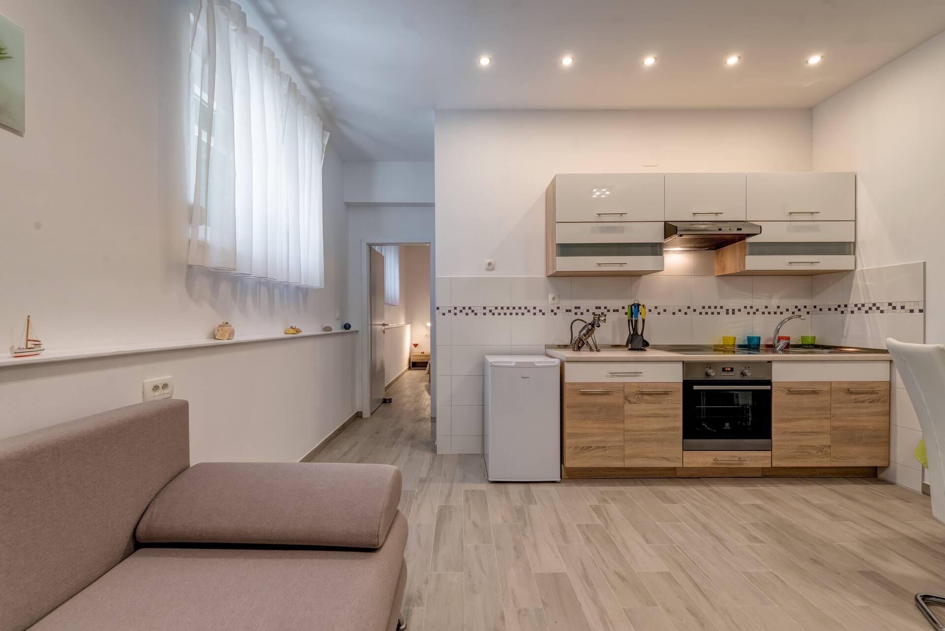 Temple Luxury Apartments 3 (private parking spot)