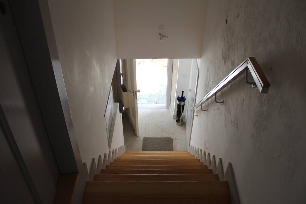 Escalier desservant le palier