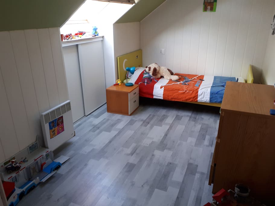 chambre 1 à l'étage