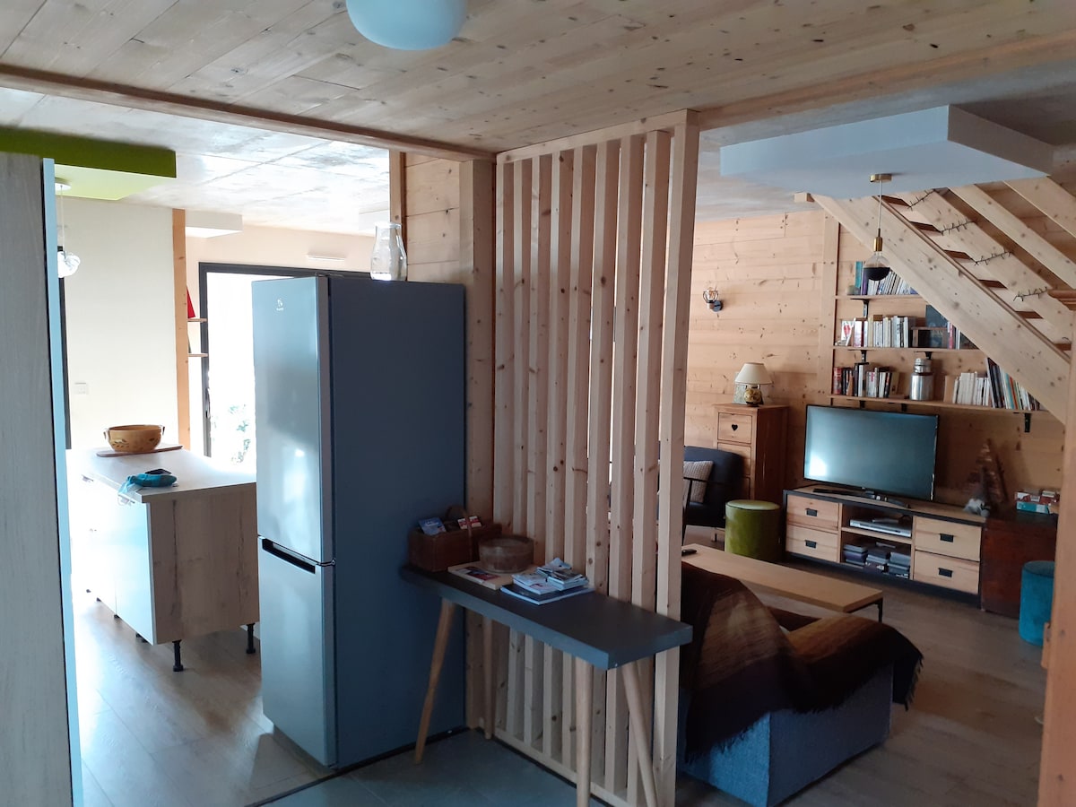 Propriété Airbnb réussie: ****Beautiful duplex ground floor chalet 4 to 6 people (105 m2)☺ à Saint Jean De Sixt