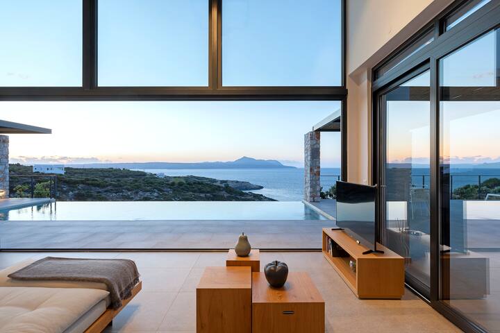 Vraskos villa – free heated pool for low season