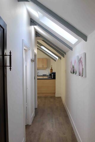 Gordon House Loft apartment gallery image 2