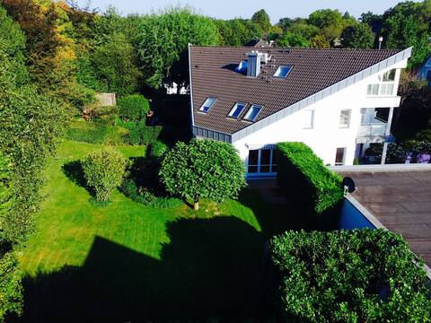Luxurious House only few minutes from City
