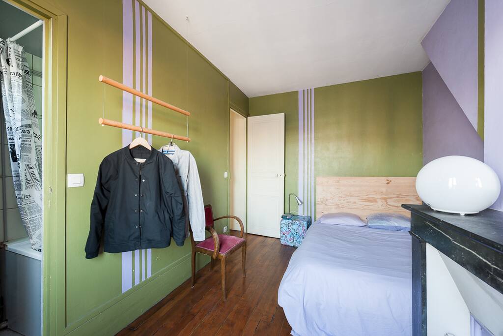 chambre très calme, bonne literie, et parquet ancien. Nouvelle peinture (photos à venir)