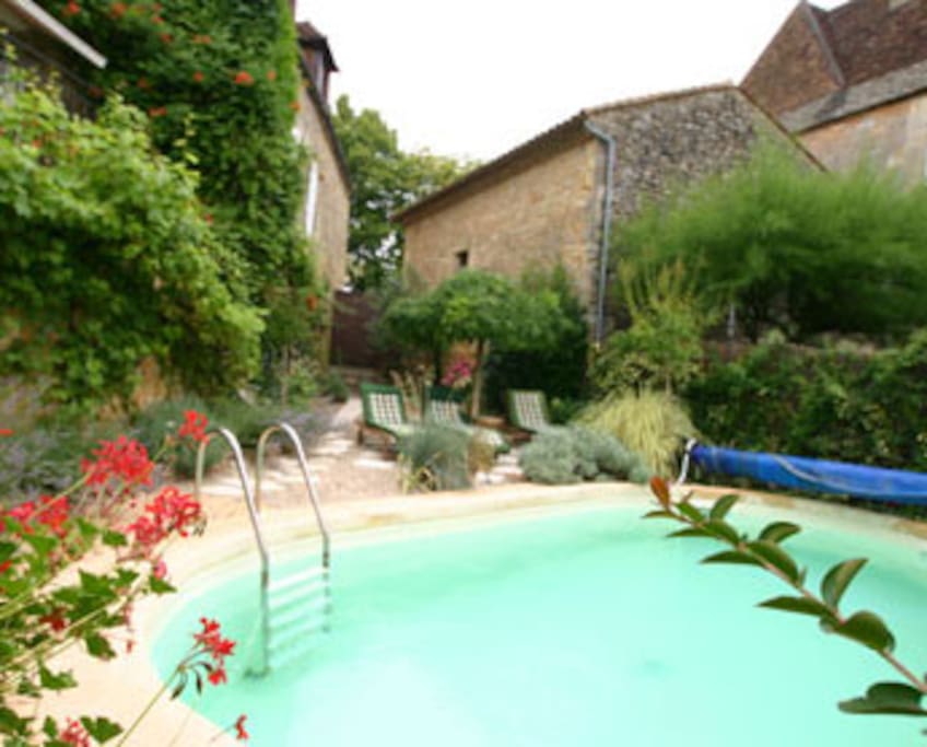 La piscine privée et chauffée