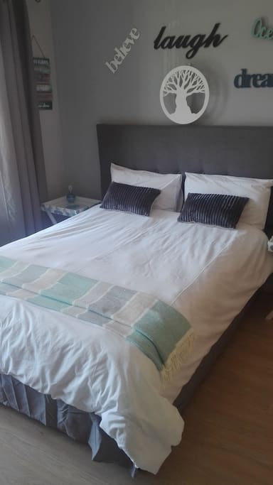 Second bedroom.