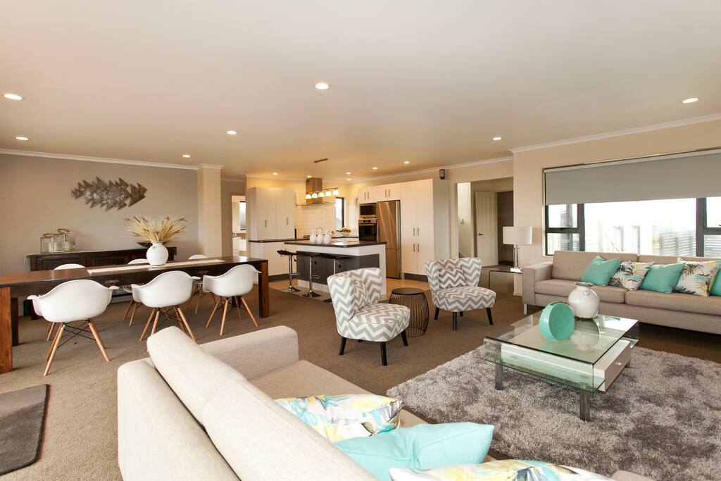 无敌海景客厅+餐厅 Fambulous Sea View Living Room+Dinging Room