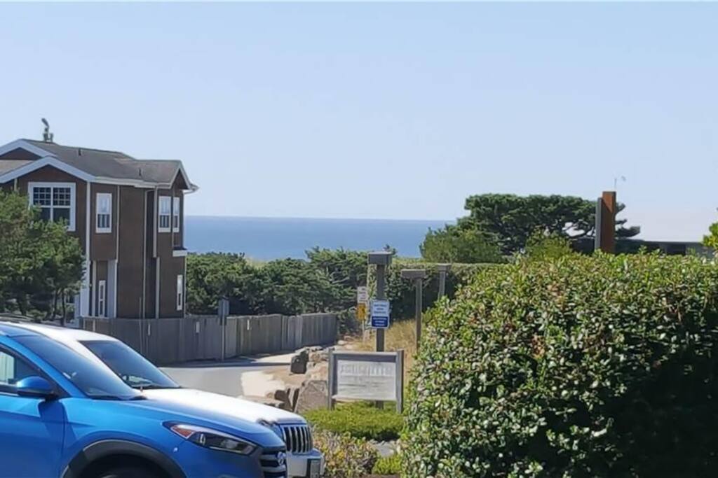 Pacific Terrace T445 - Image 1