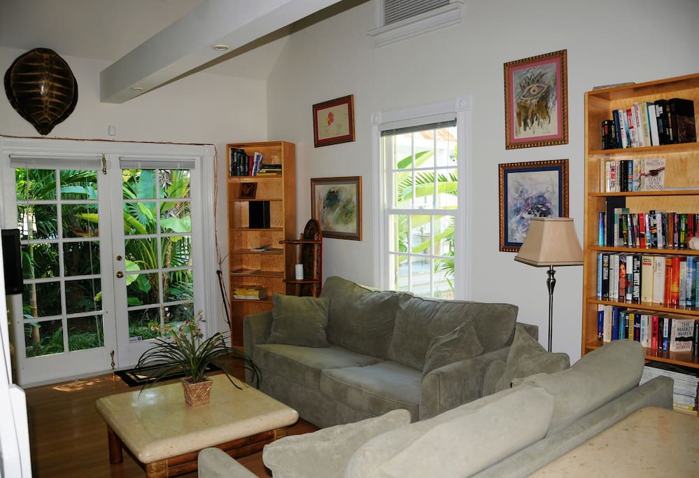Turtle House Living Room/ Queen Sleeper Sofa