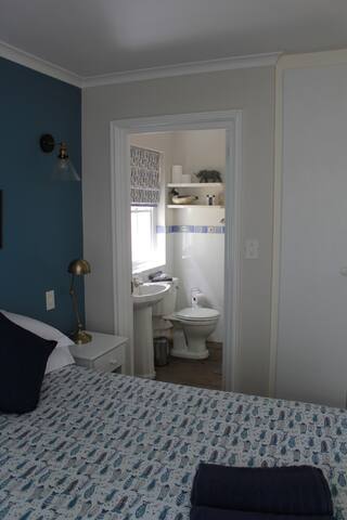 Lighthouse Lookout – Visit the Penguins gallery image 3