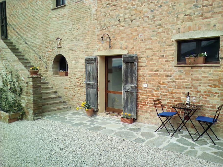 Independent entrance and private terrace
