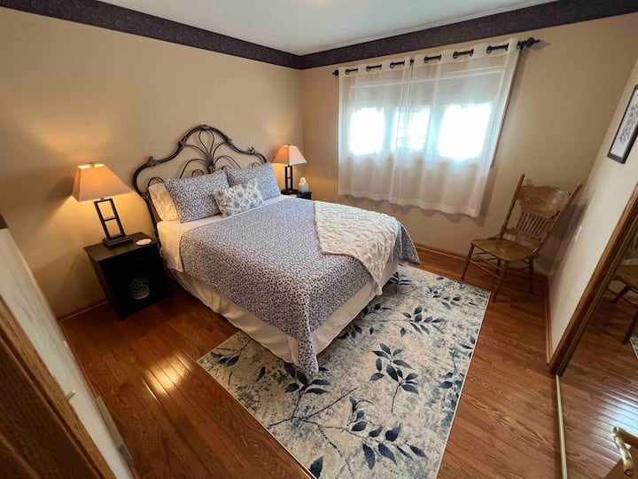 ห้องนอน #2 (ชั้นบน) 