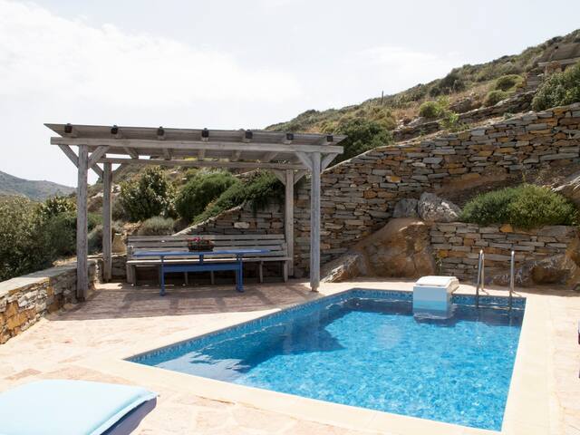 House with a View, close to Vourkari (Kea/Tzia) gallery image 5