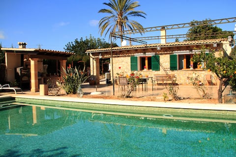 Top Airbnb: Quiet house, with swimming pool,central and ideal... in Sóller