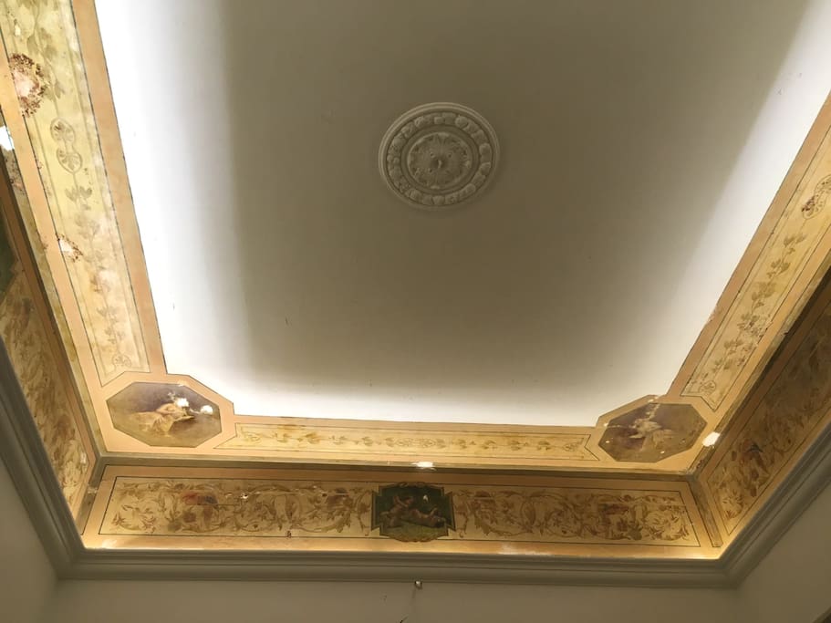 Soffitto con affreschi