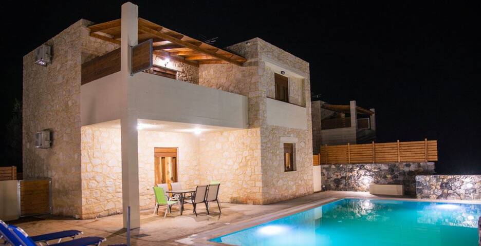 3 Villas with 3 private pools gallery image 2