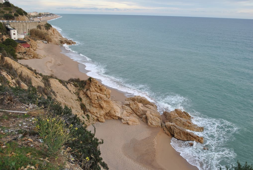 Beautiful naturist beach, 5 min with car.