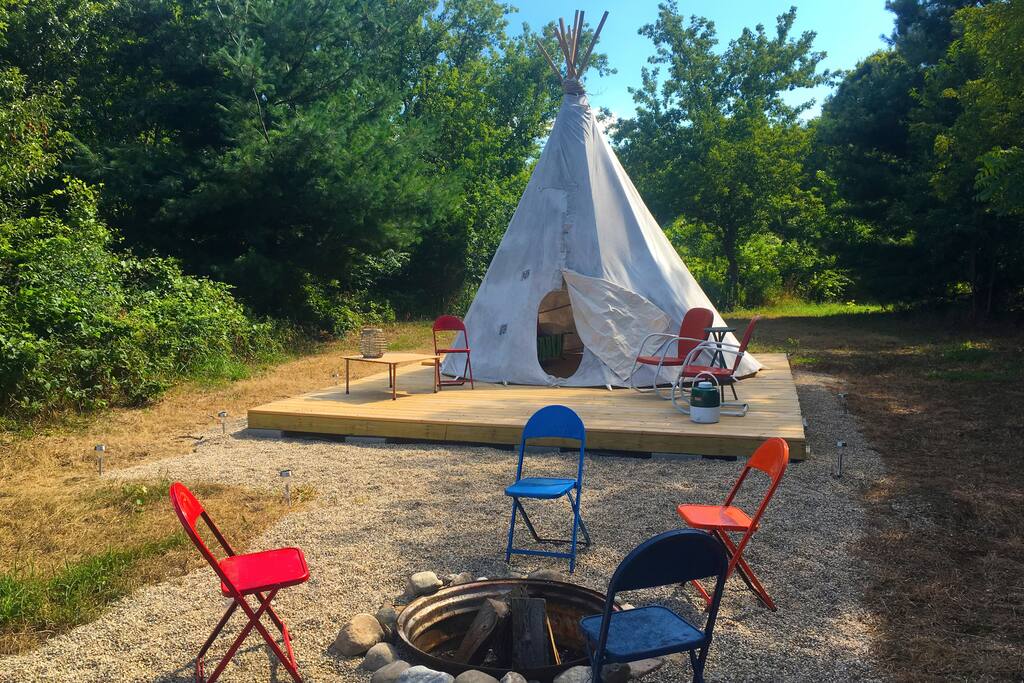 TiPi & Fire Pit