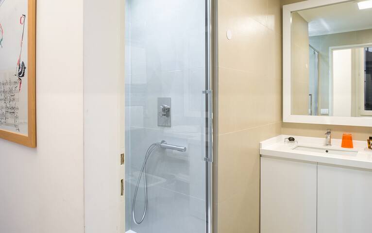 Vittoria Top Family for 6 near Spanish steps gallery image 3