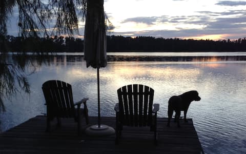 Log Home on Lake near Disney with Tennis Court
