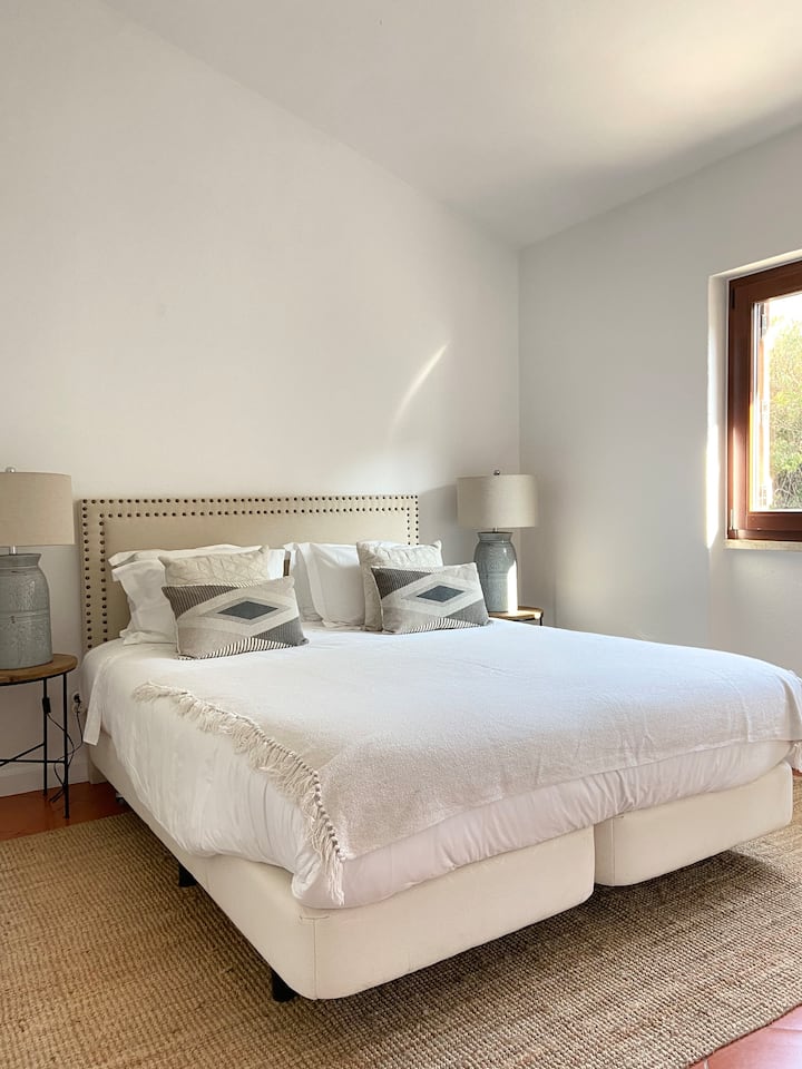 غرفة النوم 2