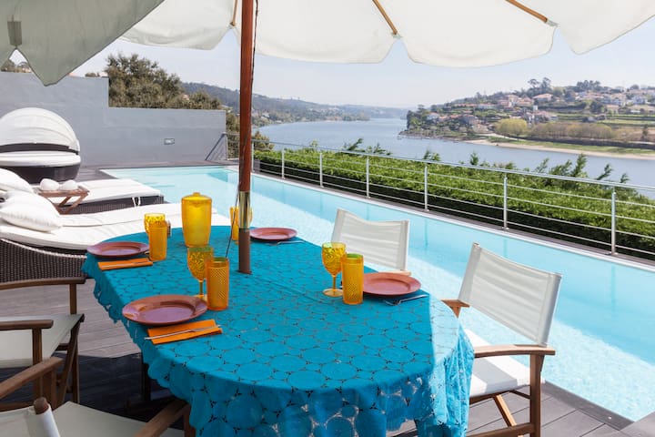 The Douro River House – Oporto