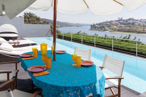 The Douro River House - Oporto