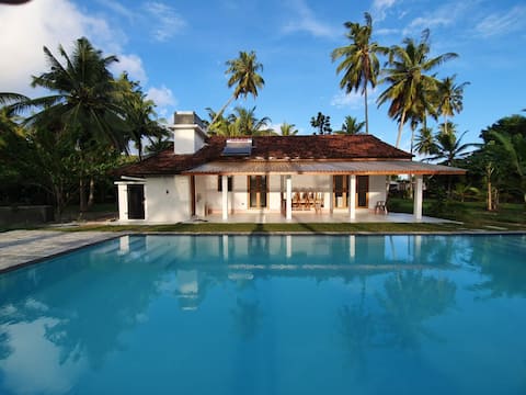 Sambol Garden House - with private pool