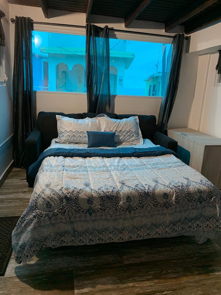 โซฟาควีนไซส์ Cama 