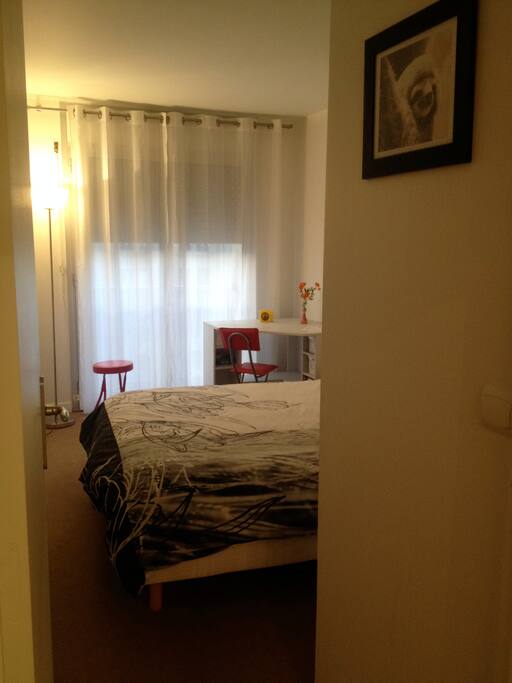 big bedroom with 1,60cm double bed and desk