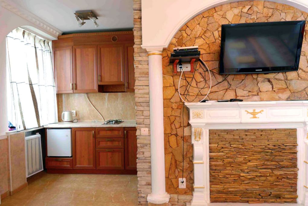 Apartment is situated in the very center of Kherson-Svobody Square.
