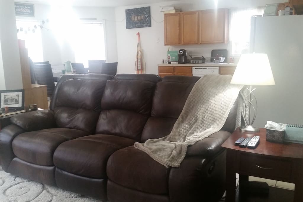 Reclining couches