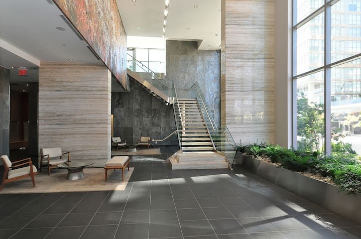 Airbnb Toronto Vacation Rentals Places To Stay Ontario