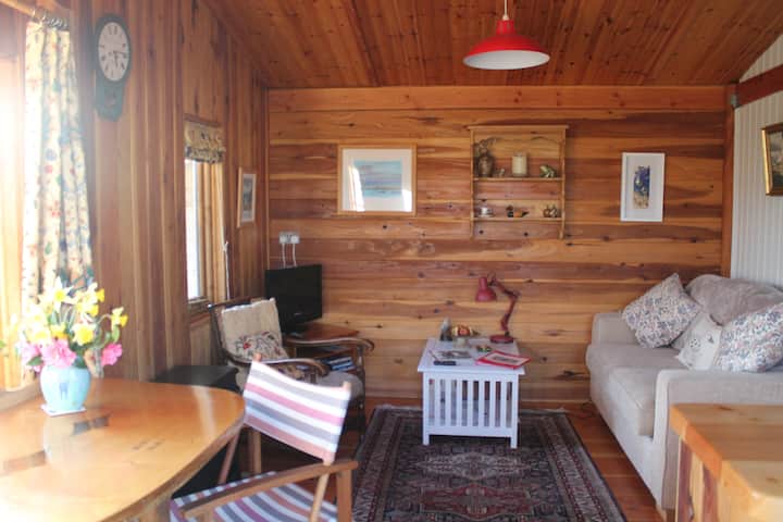 Charming Timber Eco Cabin In Se Cornwall - St Austell